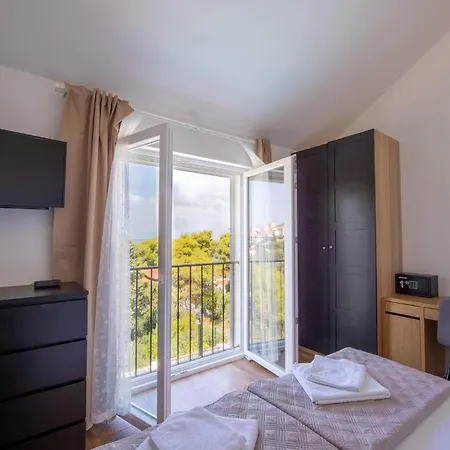3 Bedroom Beautiful In Holiday home