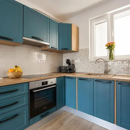 Dom wakacyjny 3 Bedroom Beautiful In Sutivan