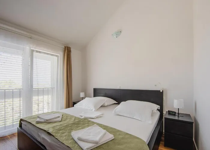 3 Bedroom Beautiful In Sutivan