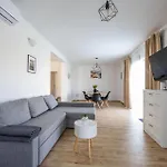 3 Bedroom Beautiful In Tatil Evi *